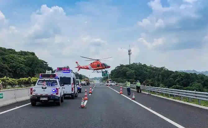老河口高速公路汽车救援案例